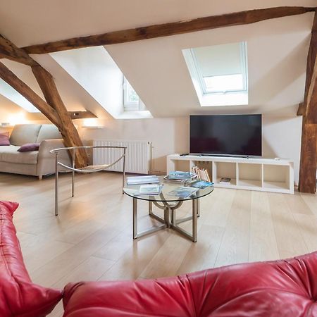 Suite Mana Ohana - Luxe Et Authenticite A 2 Pas De La Place Ducale Avec Parking Prive Charleville-Mezieres Exterior photo
