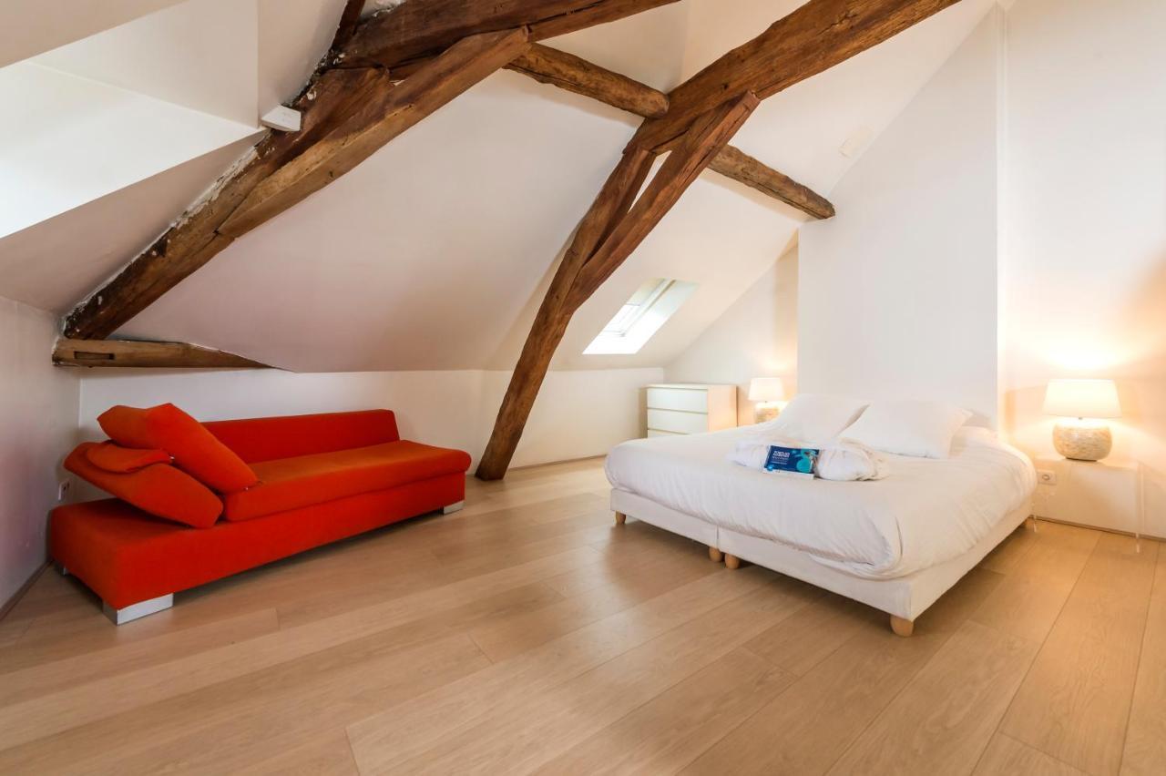 Suite Mana Ohana - Luxe Et Authenticite A 2 Pas De La Place Ducale Avec Parking Prive Charleville-Mezieres Exterior photo